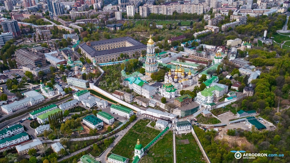  с квадрокоптера (дрона)